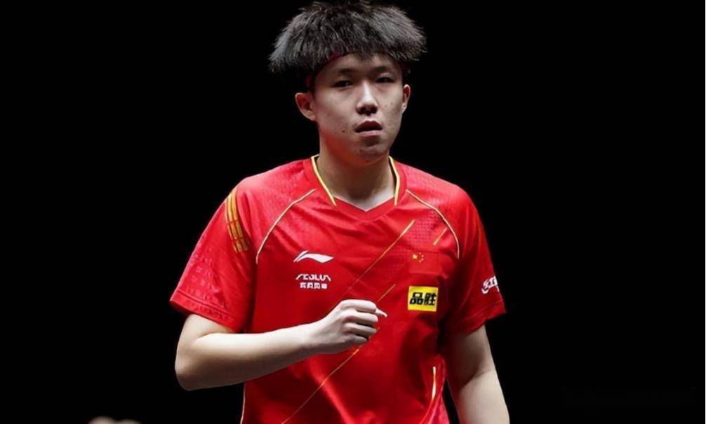 乒乓亚洲杯:王楚钦新年开门红,首秀3-0大胜,孙逊场外指导